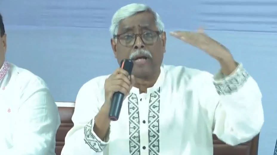 ইসকনের বিরুদ্ধে নানা অপপ্রচার, মিথ্যা অভিযোগের বিরুদ্ধে সনাতন ধর্মাবলম্বী সংগঠন সমূহের যৌথ সংবাদ সম্মেলন