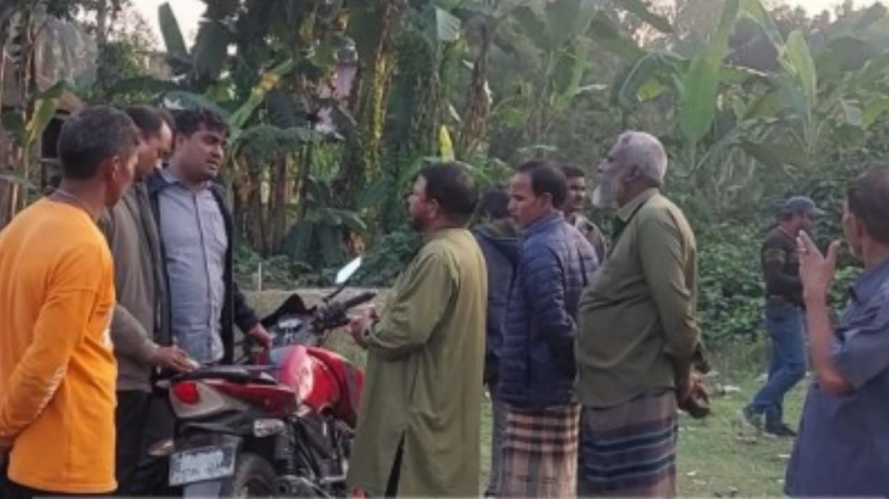 বিএনপি নেতা কৈলাশ চন্দ্র বর্মনের পৈতৃক জমি দখলের চেষ্টা