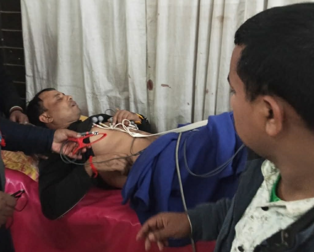 ‎"চ্যানেল ওম" এর প্রতিনিধি-সুজন কুমার রায় হঠাৎ অসুস্থ, কুড়িগ্রাম হাসপাতালে ভর্তি -সর্বসাধারণের মঙ্গলকামনা