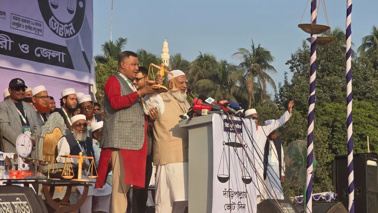 জামায়াত ক্ষমতায় এলে হিন্দুরা থাকবে জামাইয়ের আদরে: কৃষ্ণনন্দী