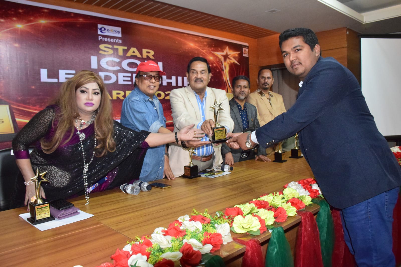 স্টার আইকন লিডারশীপ অ্যাওয়ার্ড-২০২৬ “শিক্ষা ব্যবস্থাপনায়” অ্যাওয়ার্ড পেলেন রাউজানের শ্রীমান দাশ শুভ