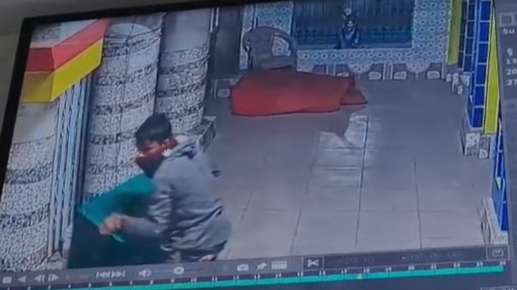 শরীয়তপুরে শ্যামসুন্দর জিও মন্দিরের দুই দানবাক্স ভেঙে লাখ টাকা লুট