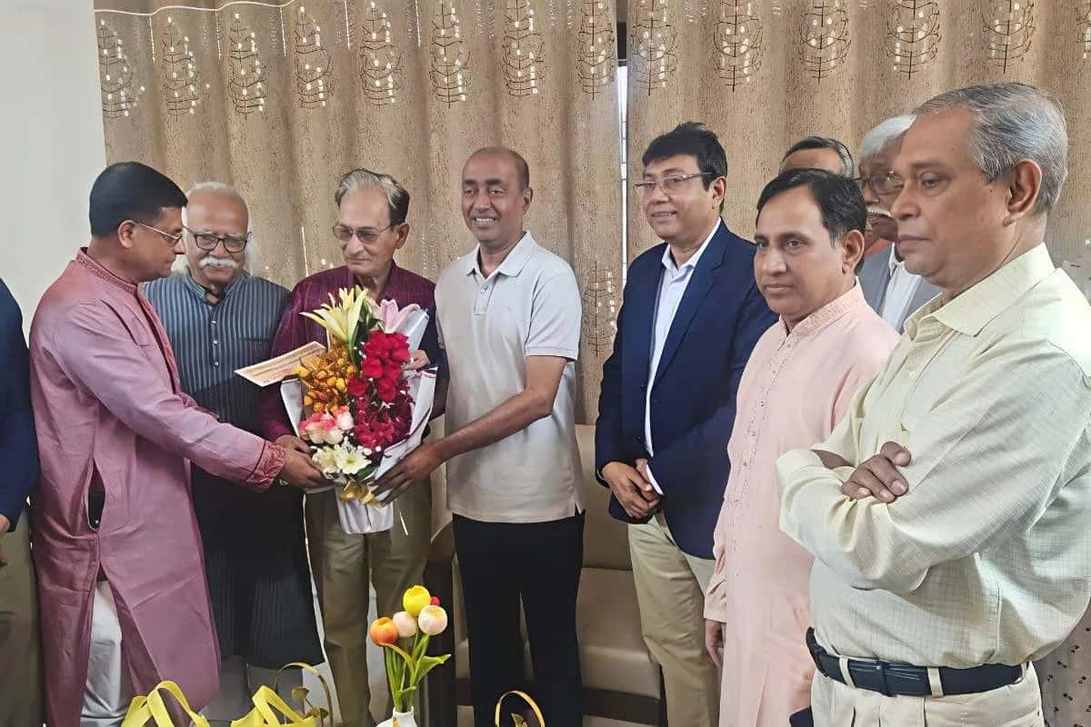 ‎ঢাকেশ্বরী মন্দিরের বেহাত জমি ও শত্রু সম্পত্তি ফেরাতে হিন্দু সংগঠনগুলিকে আশ্বাস আইন মন্ত্রীর ‎ ‎