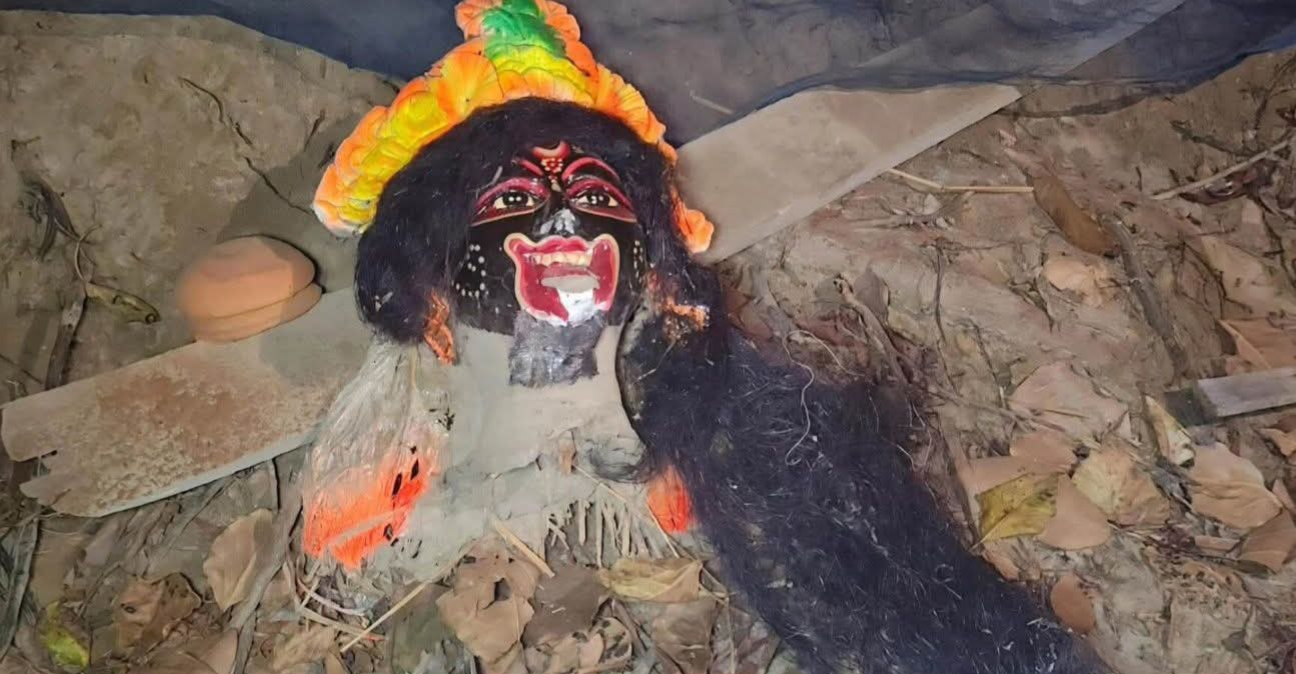 বাউফলে শতবর্ষী কালী মন্দিরে হামলা ও প্রতিমা ভাঙচুর