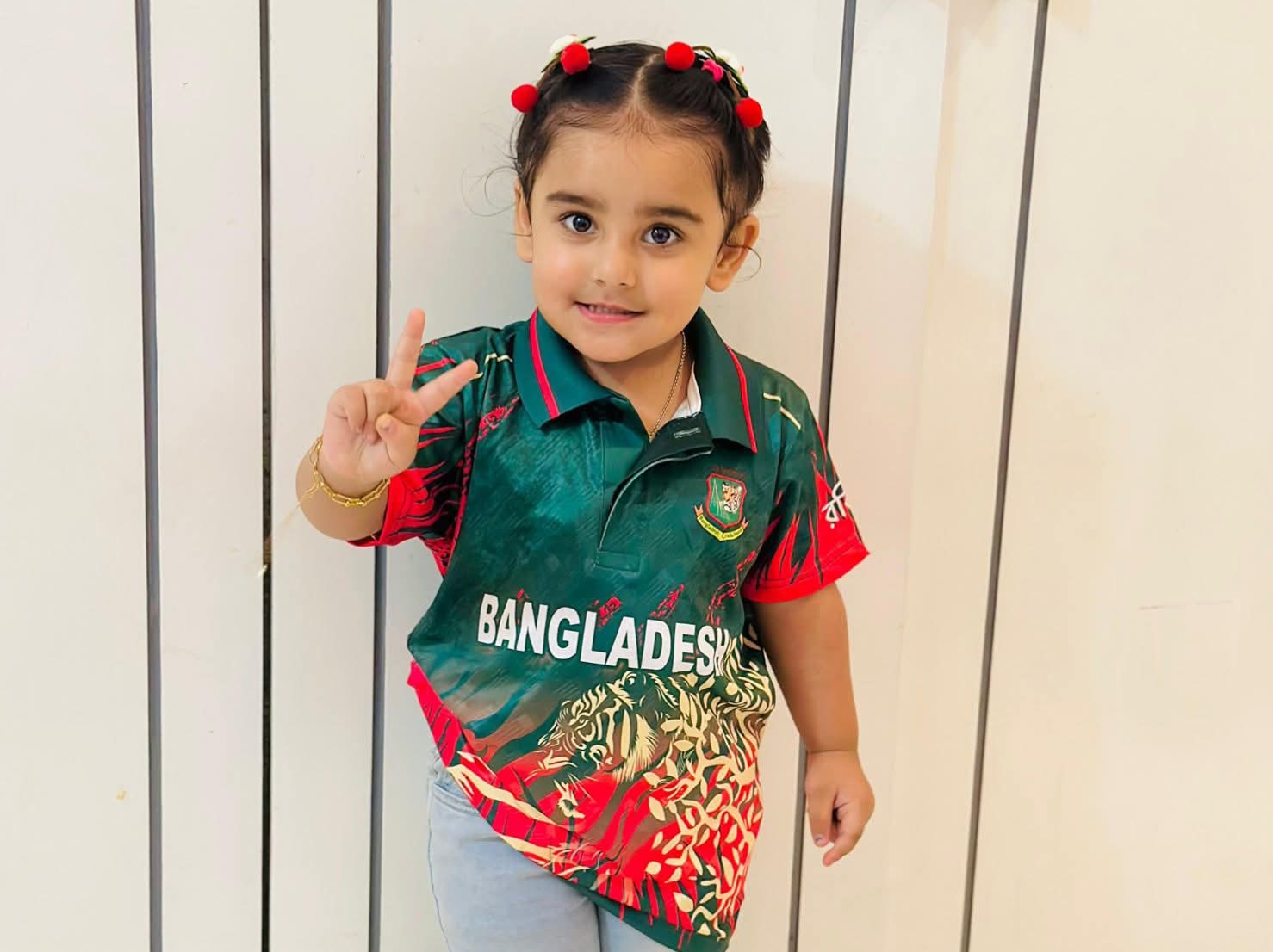 টাইগার জার্সিতে লিটন দাসের কন্যা