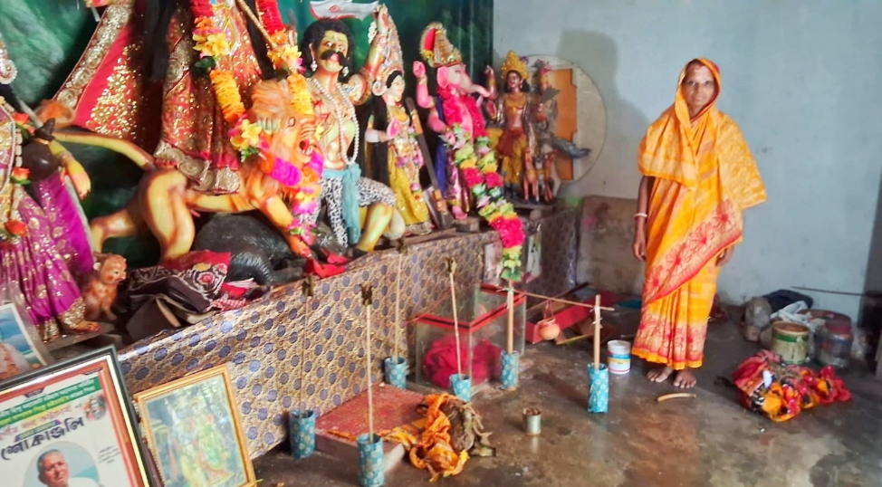 রাউজানে দুর্গা মন্দির ও বসত ঘরে চুরি