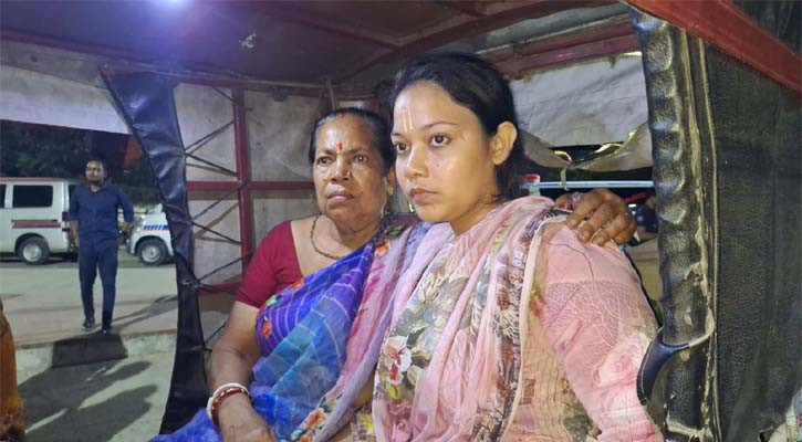 পঙ্কবিলা নামযজ্ঞ মেলায় ছুরিকাঘাত হিন্দু কলেজছাত্রী পূর্বা সোম